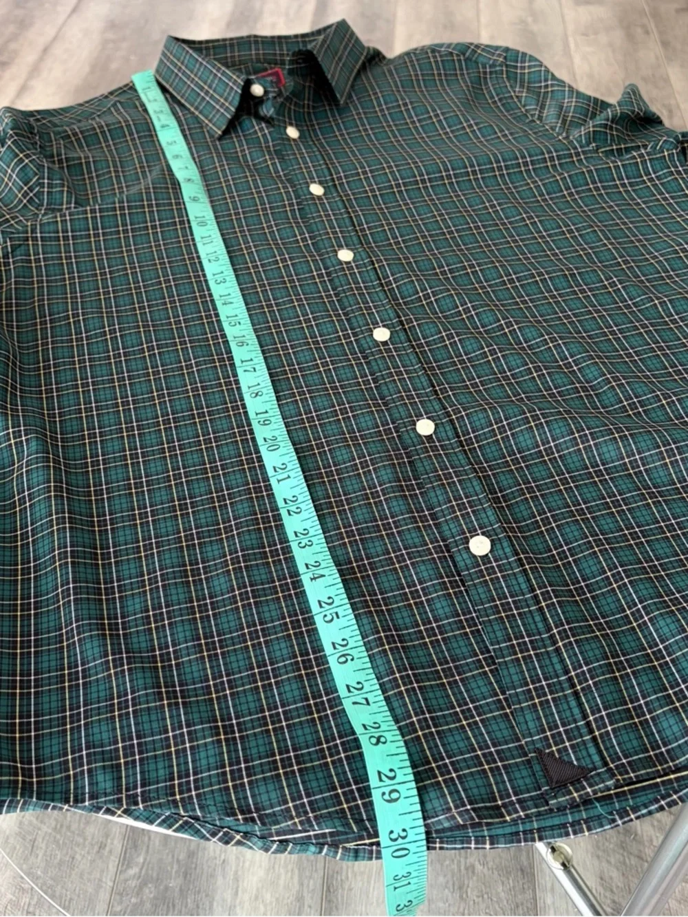 Untuckit Slim Fit Button Down Long Sleeve Shirt.